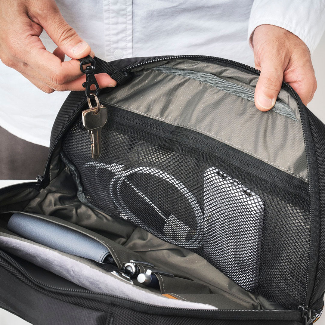 Tracks Sling / 7L -Black-