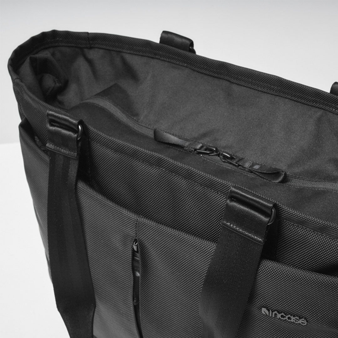 Tracks Tote / 22L -Black-