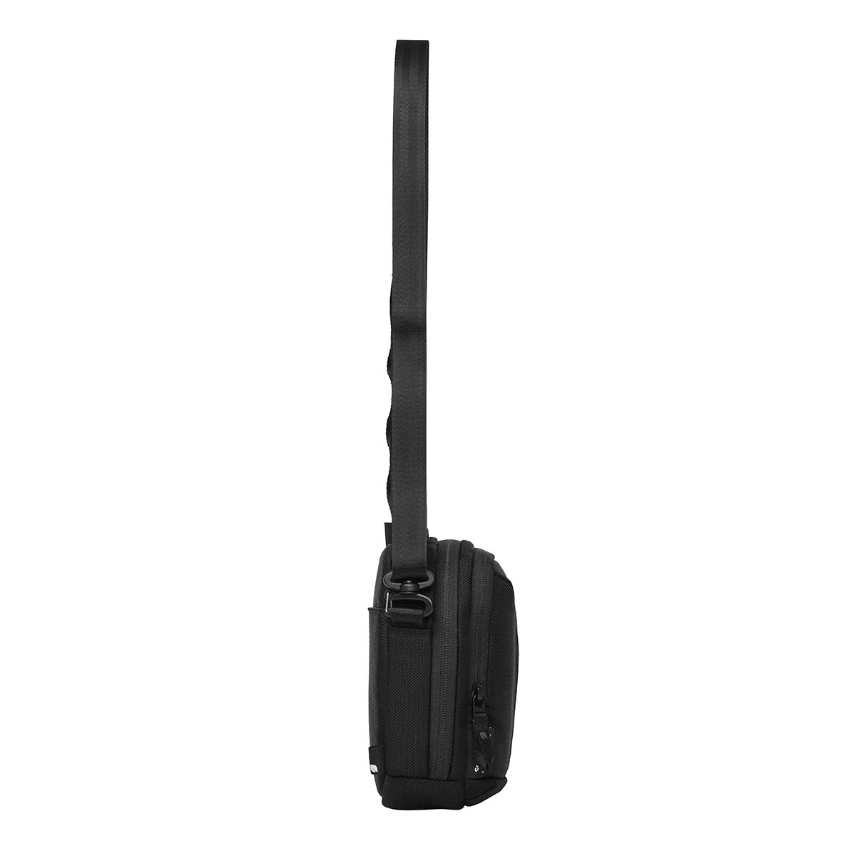 Tracks Small Shoulder Pouch / 2L -Black-