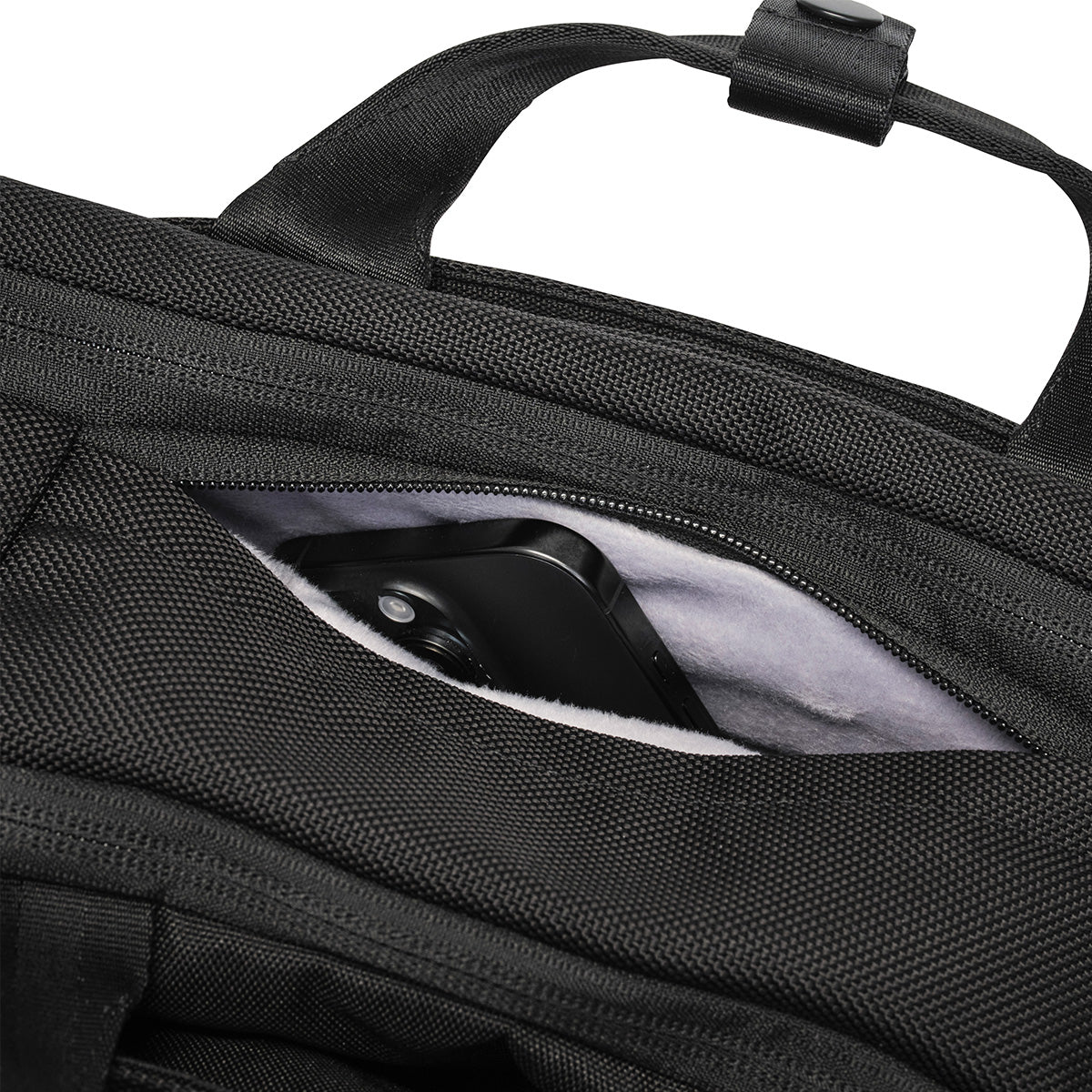 Tracks Two-Way Brief / 18L -Black-