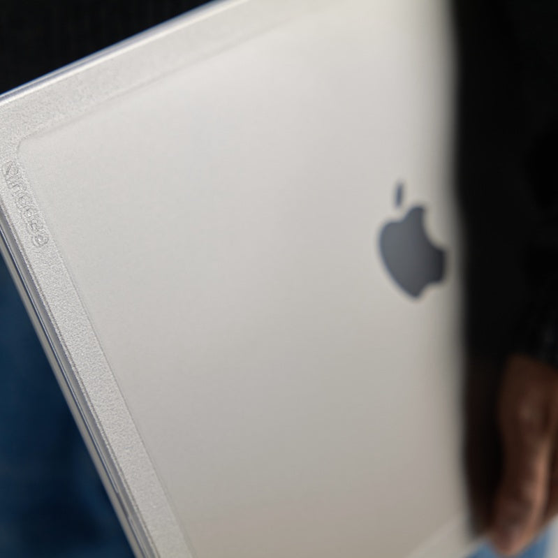 Edge Hardshell Case for MacBook Pro 16“ -Clear-(STORE LIMITED)