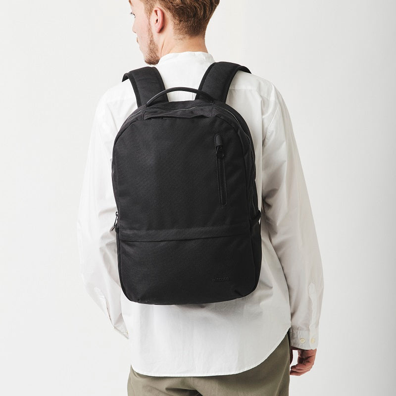 Campus Compact Backpack / 18L -Black-