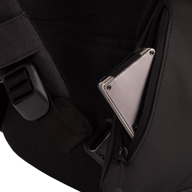 City Backpack / 24L -Black-