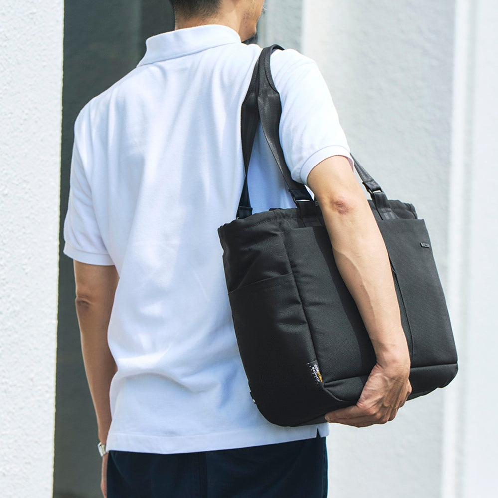 Tracks Tote / 22L -Black-