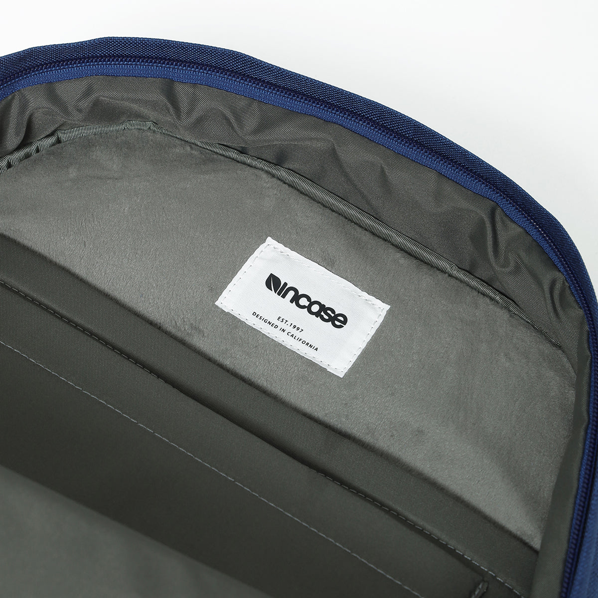 Crosstown Compact Backpack -Navy-(STORE LIMITED)