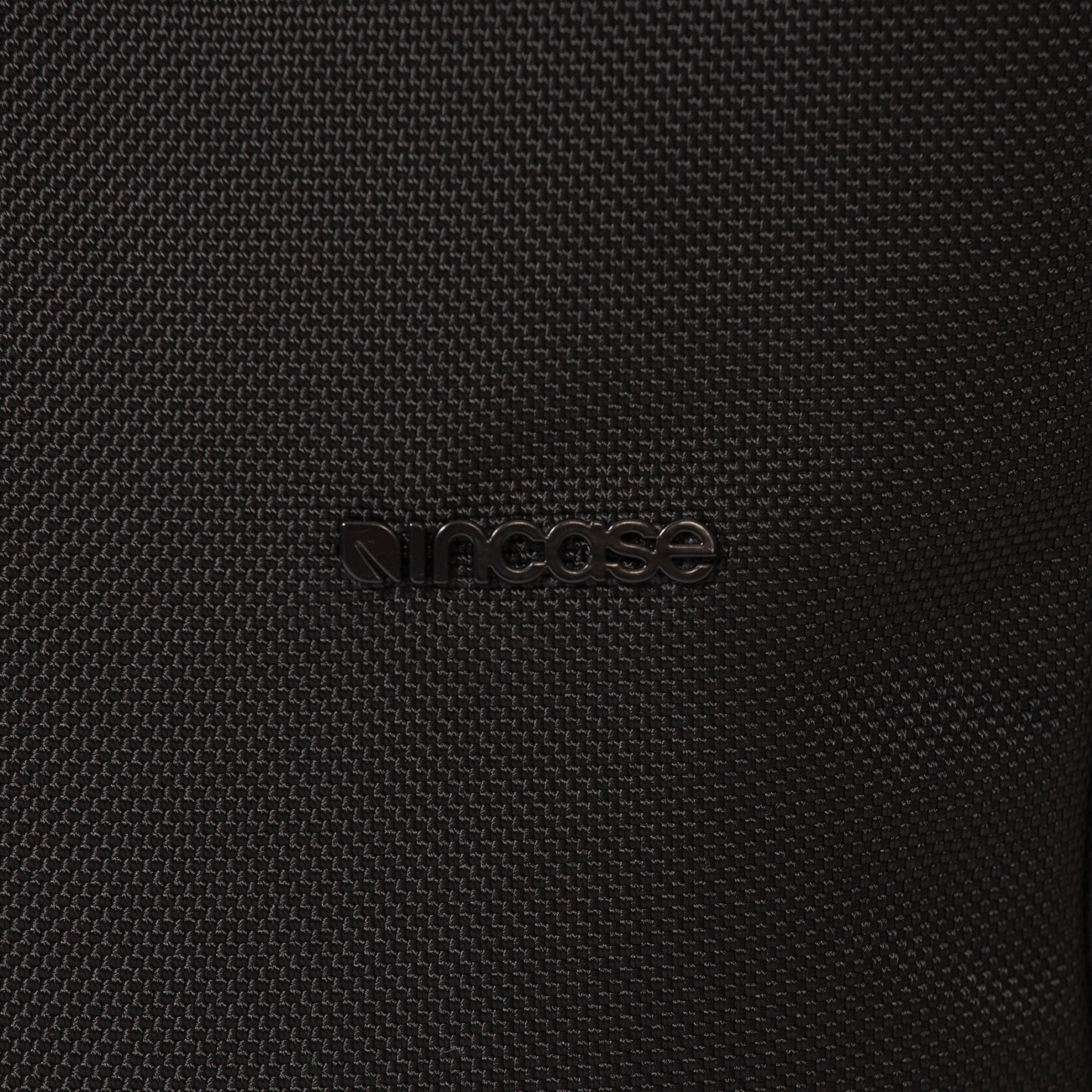 Tracks Backpack 25L -Black-