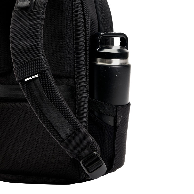 Tracks Backpack 25L -Black-