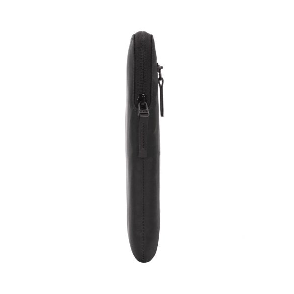 Compact Sleeve in Flight Nylon for MacBook Pro 13" -Black-