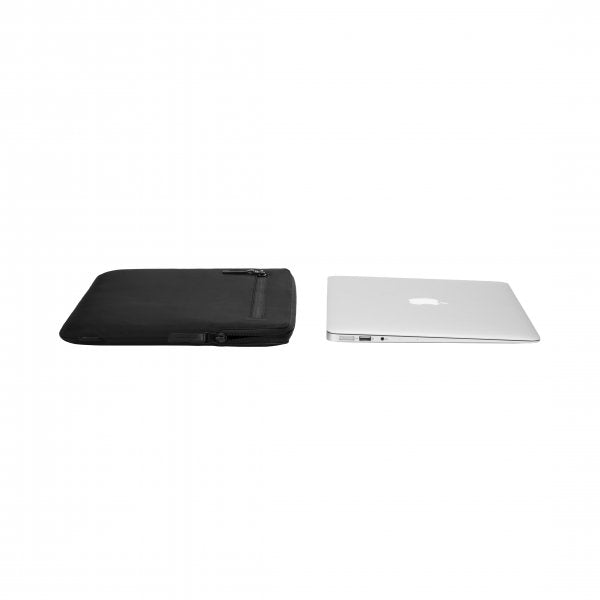 Compact Sleeve in Flight Nylon for MacBook Pro 13" -Black-