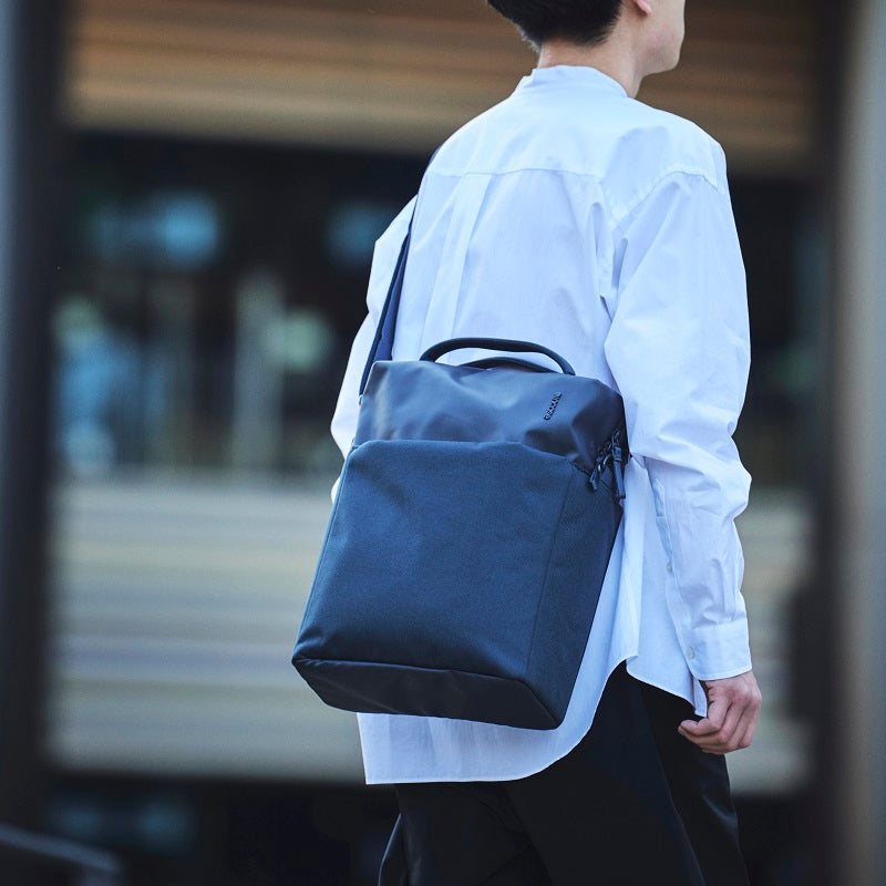 A.R.C. Tech Tote / 10L -Navy-