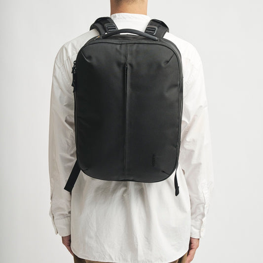 Tracks Two-Way Brief / 18L -Black-