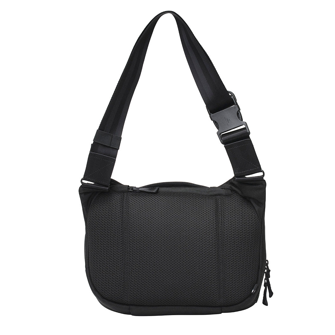 INCASE Tracks Sling 7ℓ ★試着のみ★ インケース スリング Incase（インケース）公式通販 トラックススリング(Tracks Sling
