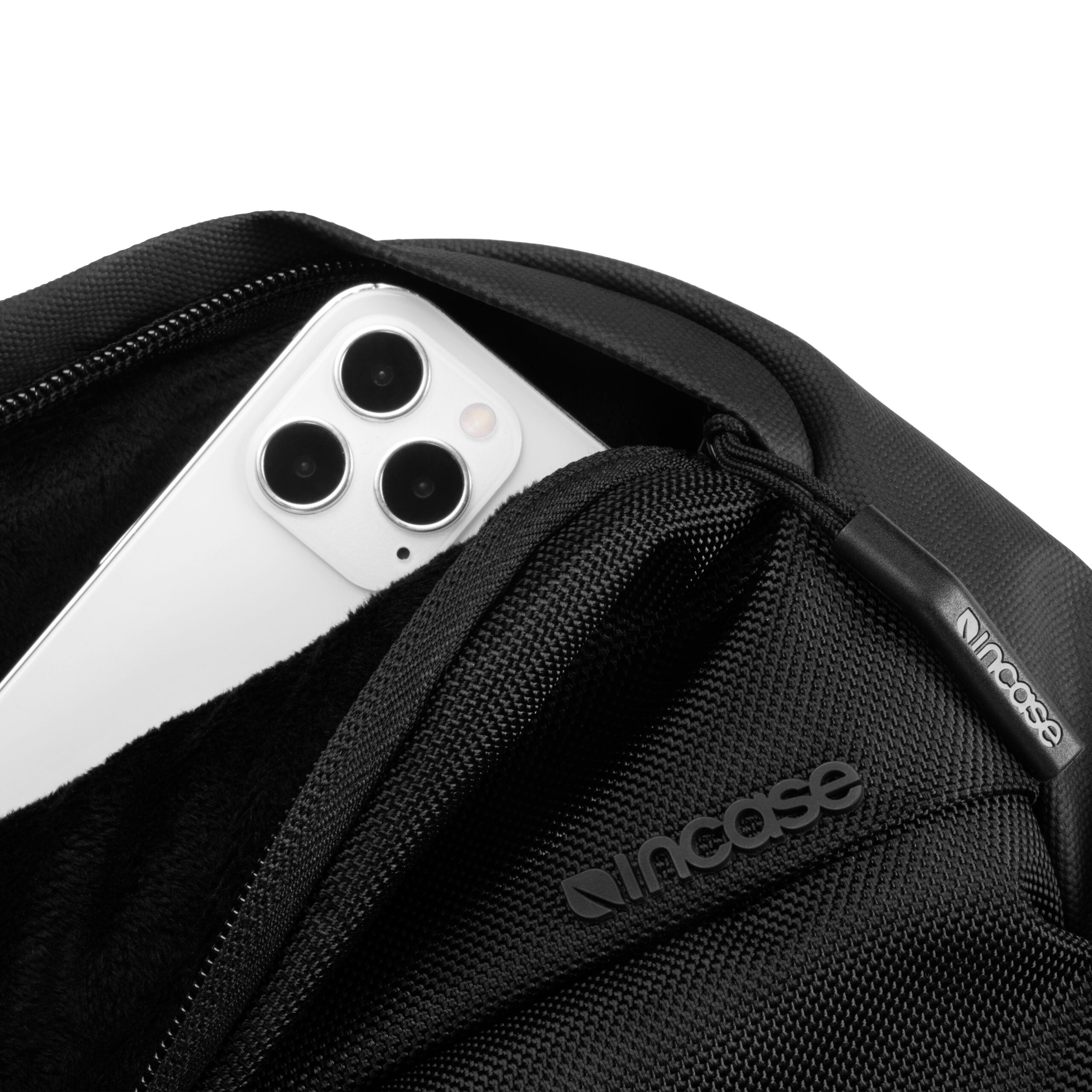 Incase（インケース）公式通販 シティバックパック(City Backpack) 黒 