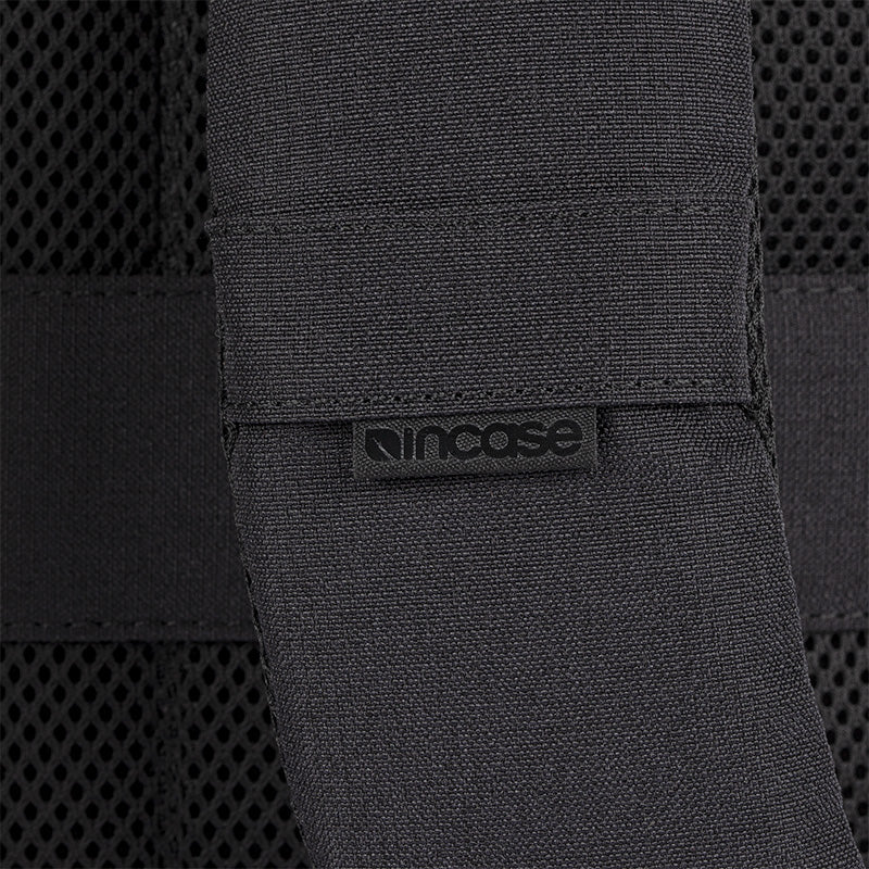 ファセット20lバックパック(Facet 20L Backpack) -黒(ブラック ファセット20lバックパック(Facet 20L Backpack) -黒(ブラック