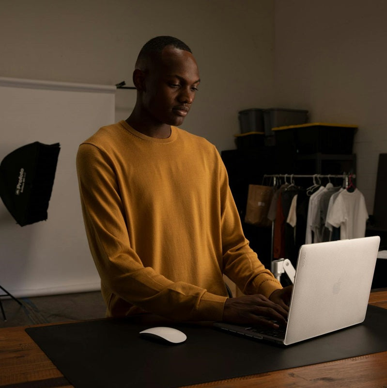 Hardshell Case Dots for 16" MacBook Pro