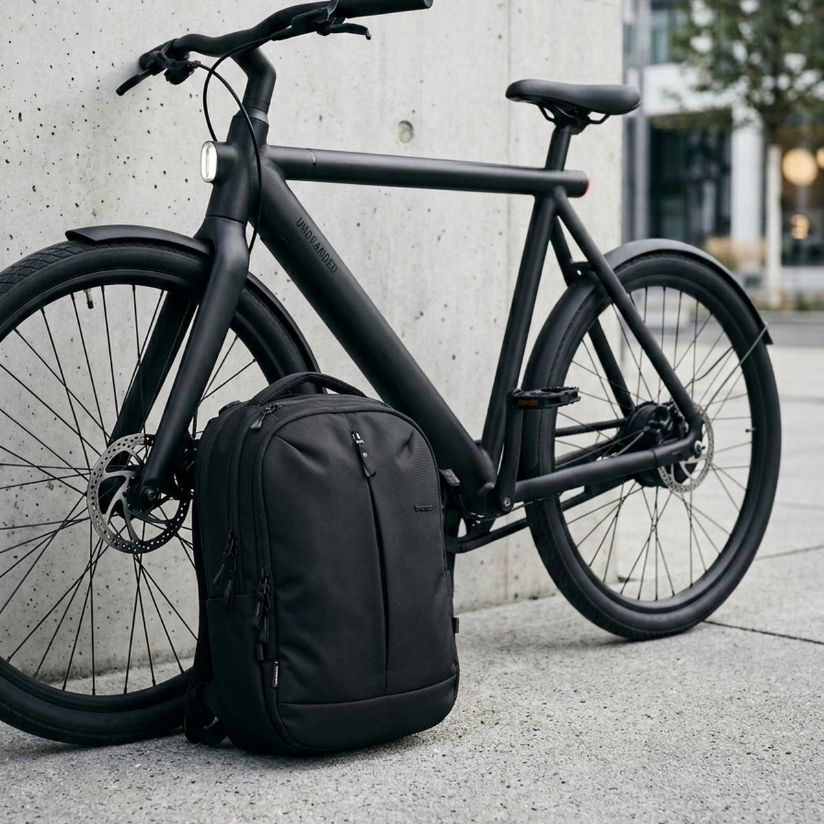Tracks Backpack 25L -Black-