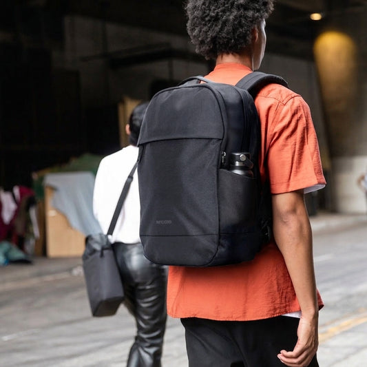 Shift Backpack 25L / 20L -Black-