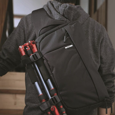 DSLRスリングパック(DSLR Sling Pack) - 黒(ブラック) - Incase 