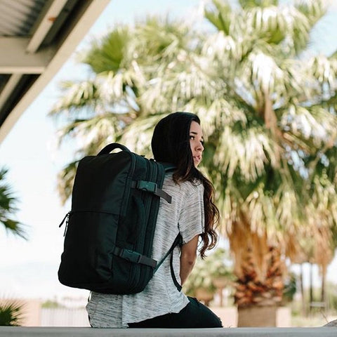 イーオートラベル(EO Travel Backpack) -黒(ブラック)-大容量-旅行かばん-Incase（インケース）公式通販