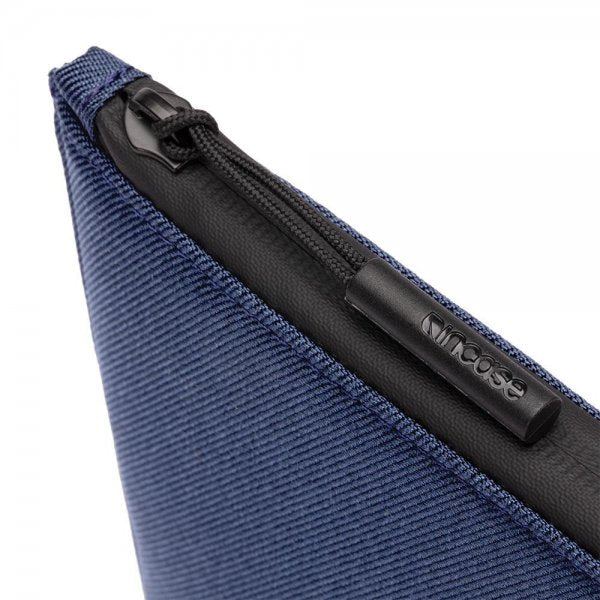 Facet Sleeve with Recycled Twill 13" -Navy-