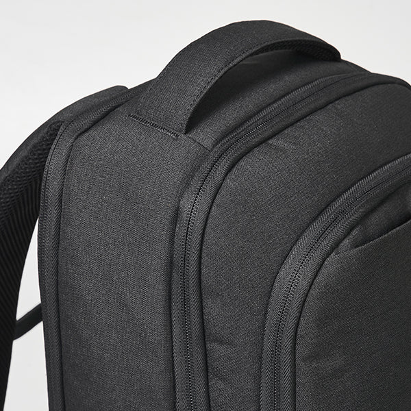 Facet 25L Backpack -Black-