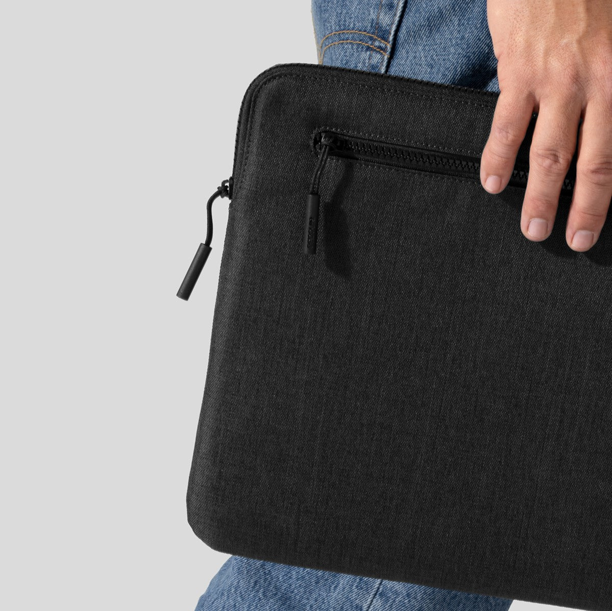 Compact Sleeve in Woolenex for 13-inch MacBook Pro & MacBook Air Retina - Charcaol -