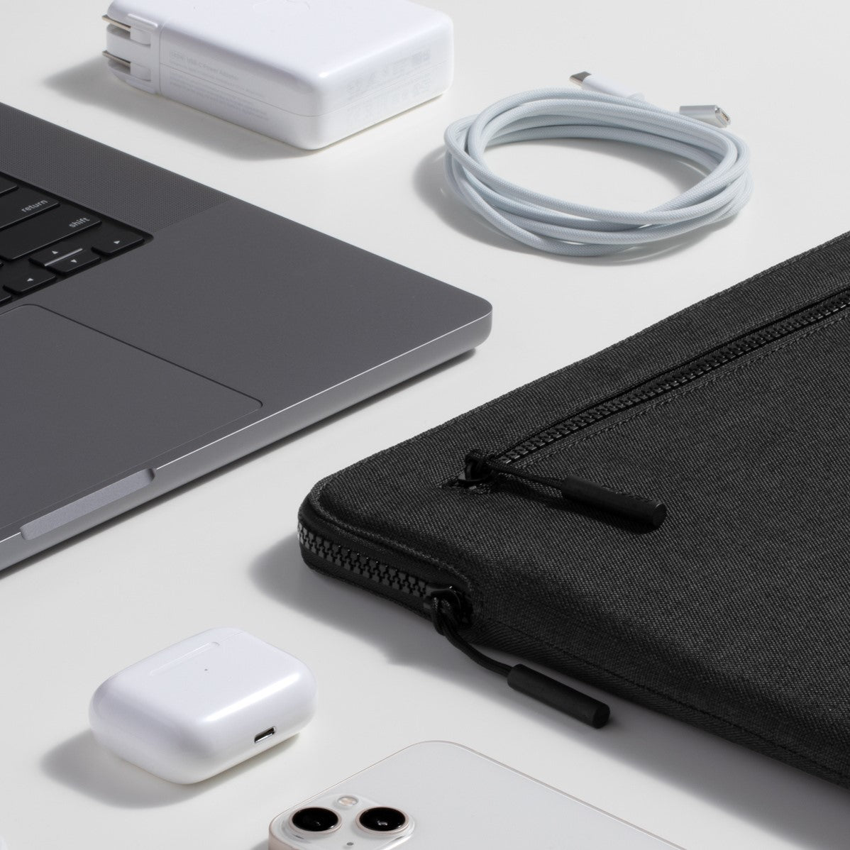Compact Sleeve in Woolenex for 13-inch MacBook Pro & MacBook Air Retina - Charcaol -